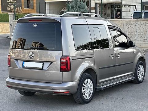 Volkswagen Caddy Arka Sağ Stop Lambası Koyu Renkli 2015 - 2020 Arası Bagaj Kaputu Bütün Olanlar Depo Marka